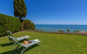 Photo of Garden Above the Sea