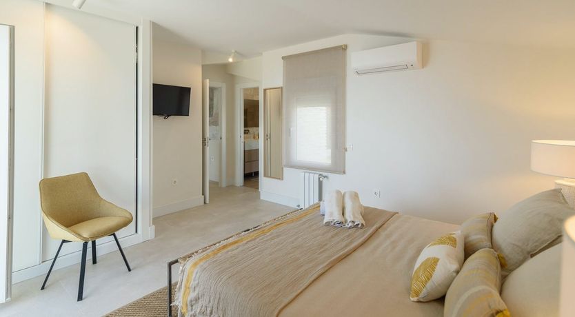 Photo of Garden Above the Sea