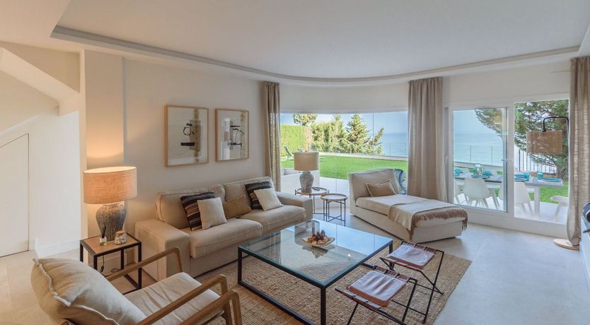 Photo of Garden Above the Sea