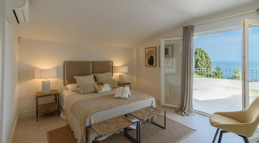 Photo of Garden Above the Sea