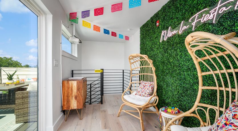 Photo of Pearl In The River