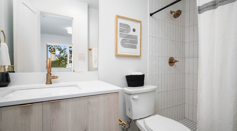 Photo of Pearl In The River