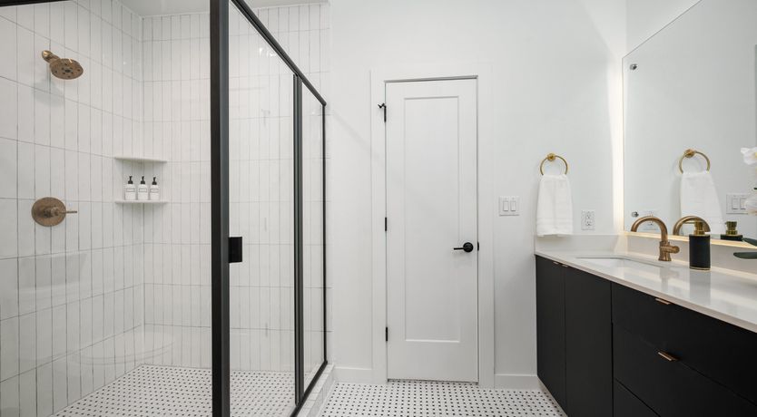 Photo of Pearl In The River