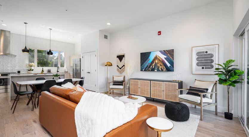 Photo of Pearl In The River