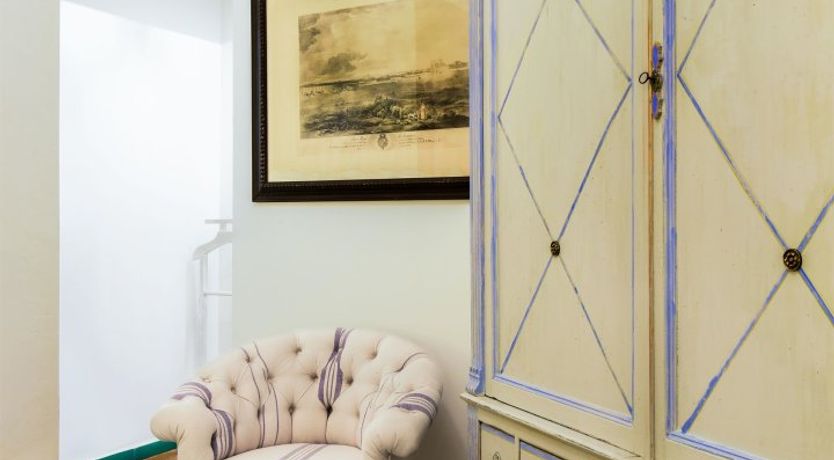 Photo of White & Watercolour