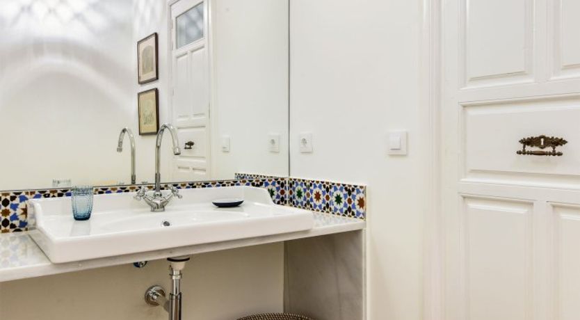 Photo of White & Watercolour