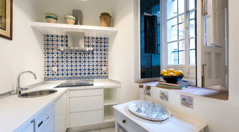 Photo of White & Watercolour