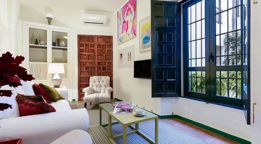 Photo of White & Watercolour