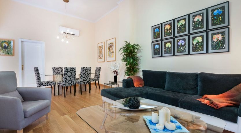 Photo of Faces & Flowers