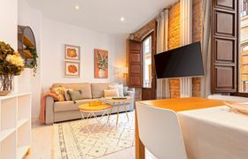 Floral Glow Apartment