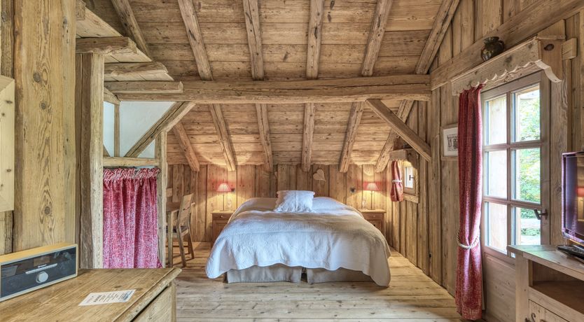 Photo of Little Wooden Hearts