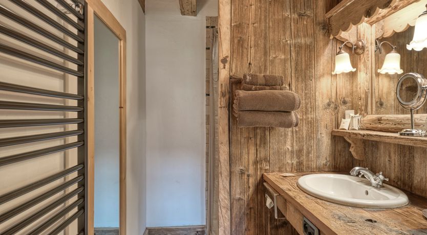 Photo of Little Wooden Hearts