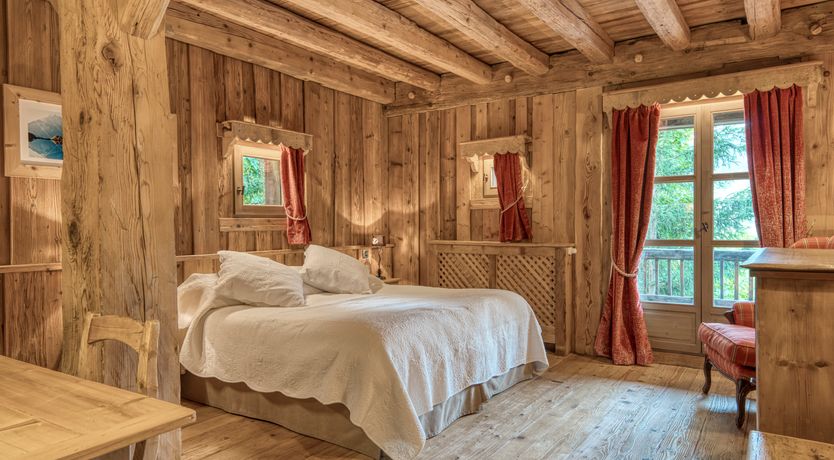 Photo of Little Wooden Hearts