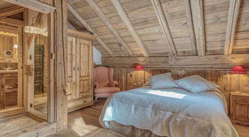 Photo of Little Wooden Hearts