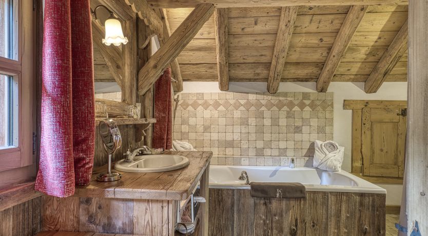 Photo of Little Wooden Hearts