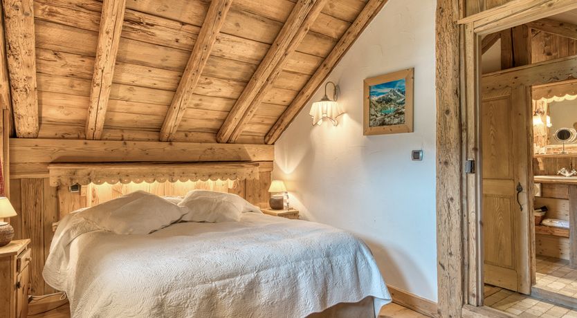 Photo of Little Wooden Hearts