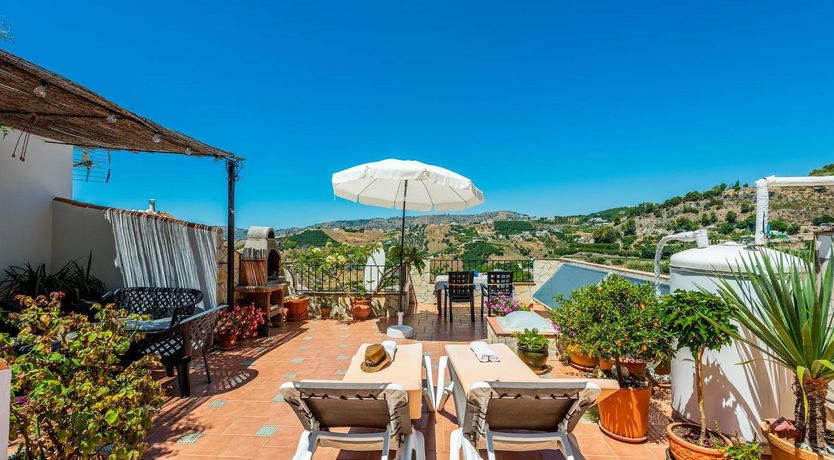 Photo of Between the Forests