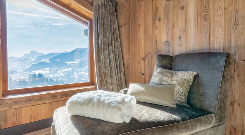 Photo of The Mountain Sun