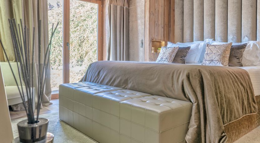 Photo of The Mountain Sun