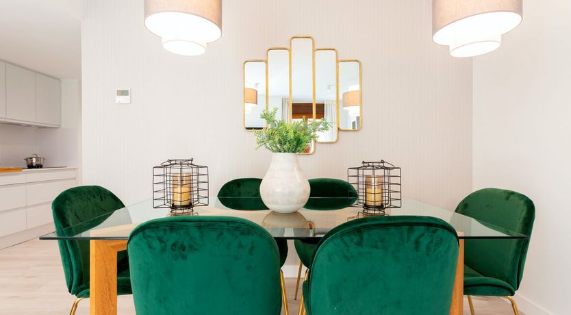 Photo of Velvet In Verde