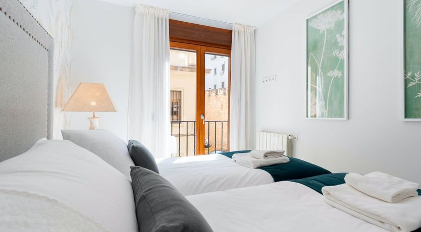 Photo of Velvet In Verde