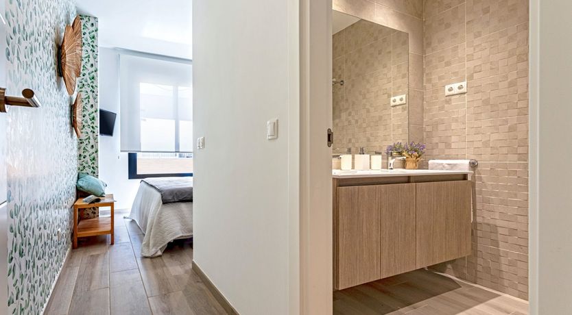 Photo of Jewelled Palms