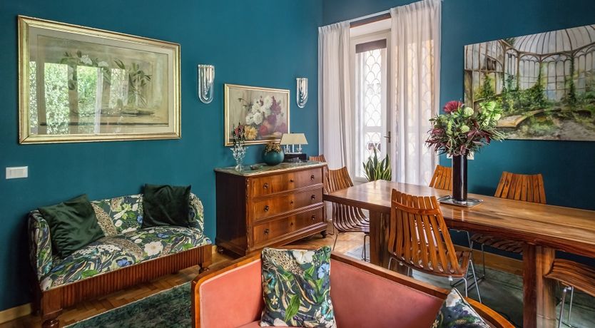 Photo of The Antique Market