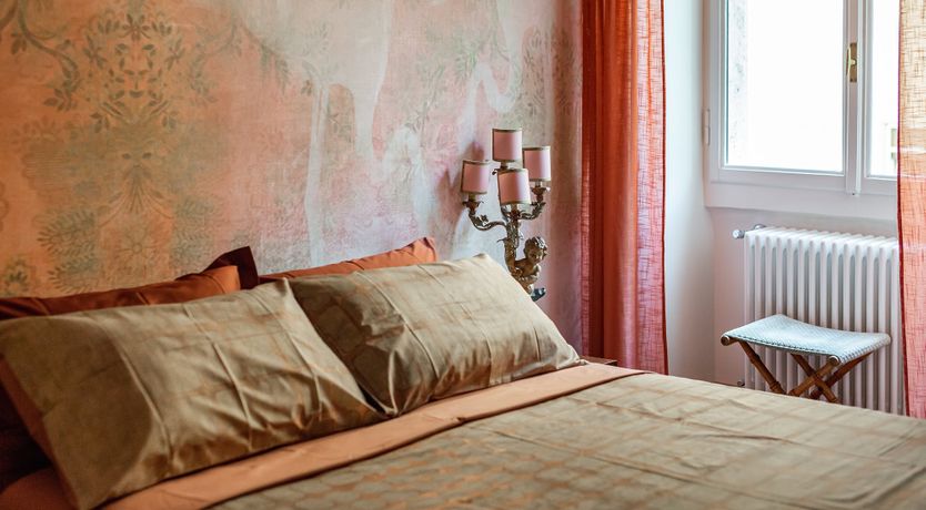 Photo of The Antique Market