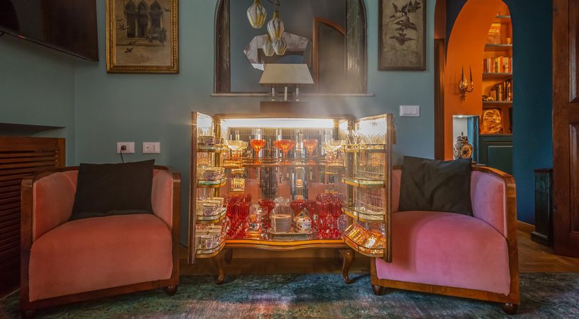 Photo of The Antique Market