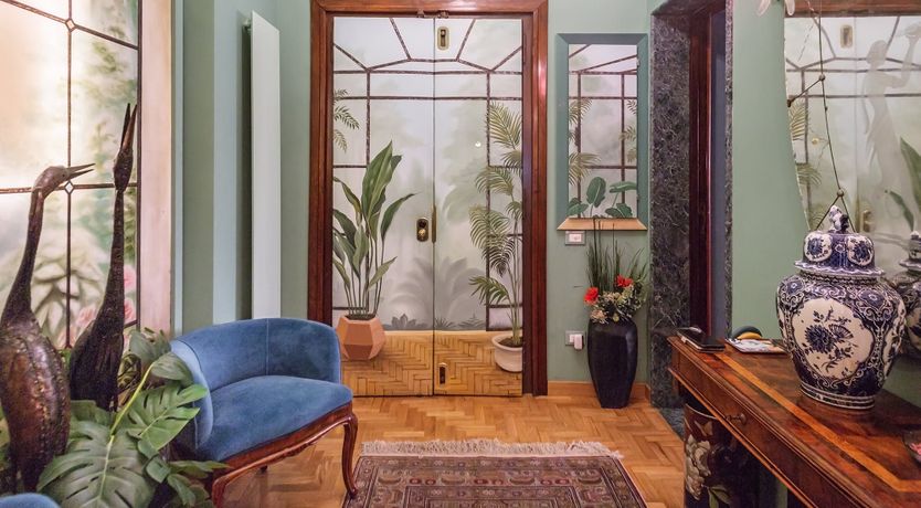 Photo of The Antique Market