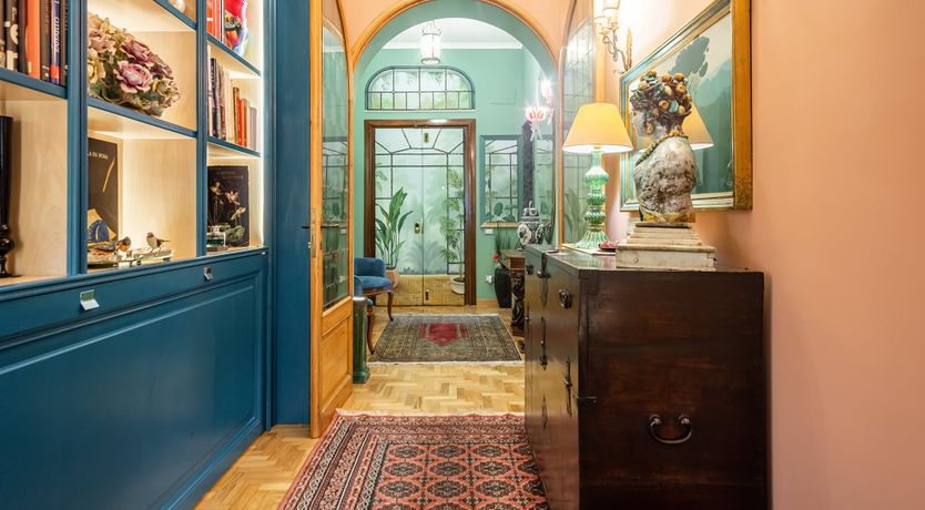 Photo of The Antique Market