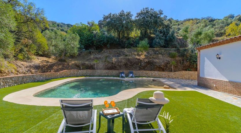 Photo of Mountain Lagoon