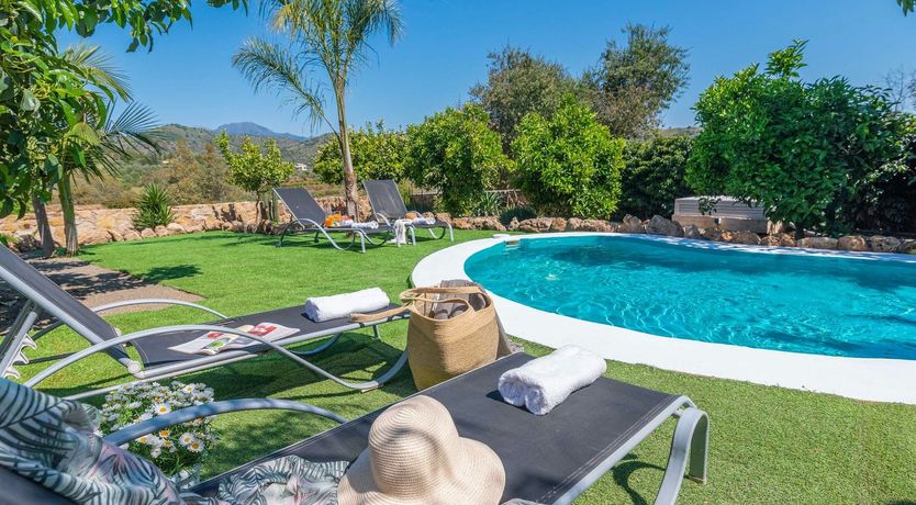 Photo of Romantic Siestas