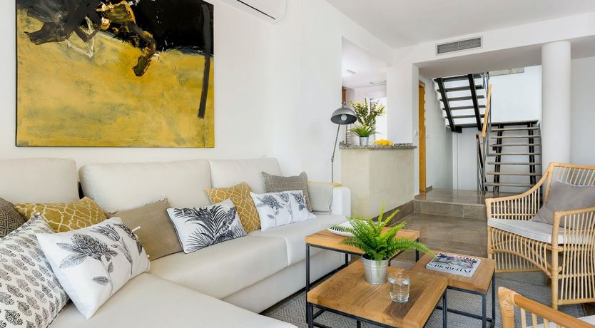 Photo of Sun Above Water