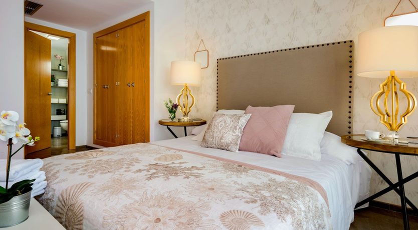 Photo of Sun Above Water