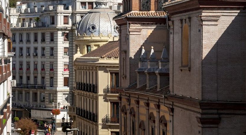 Photo of Alhambra Aura