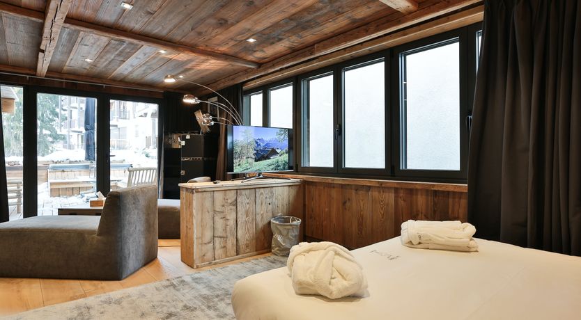 Photo of Dazzling Diamond