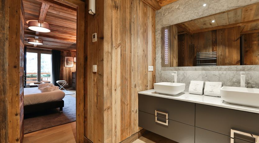 Photo of Dazzling Diamond