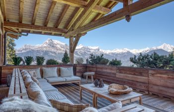 The Fox in the Snow Villa