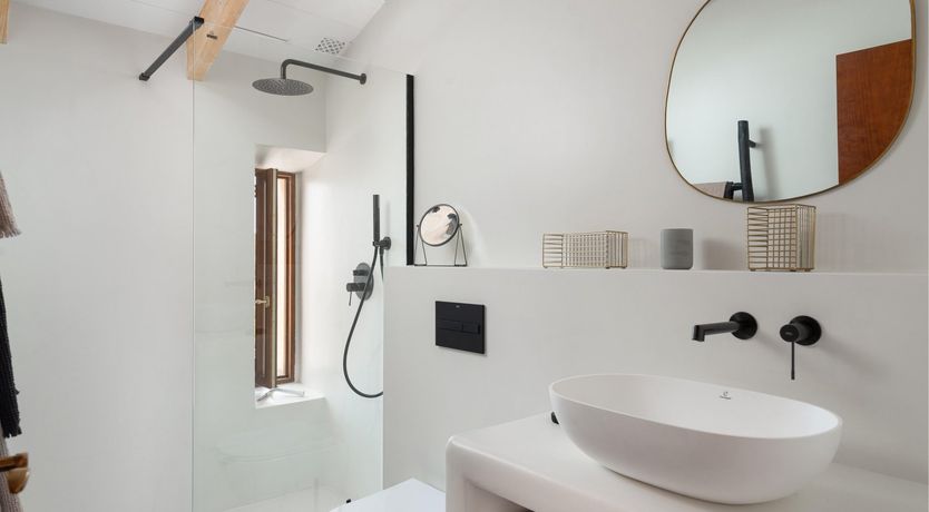 Photo of Crystal Paradise