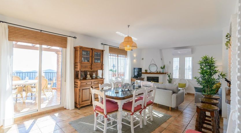 Photo of Blue of the Pool