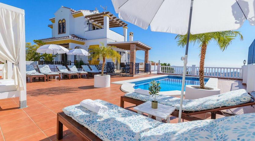 Photo of Blue of the Pool