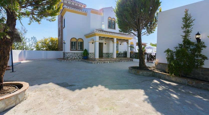 Photo of Blue of the Pool