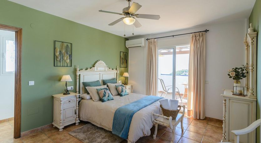 Photo of Blue of the Pool