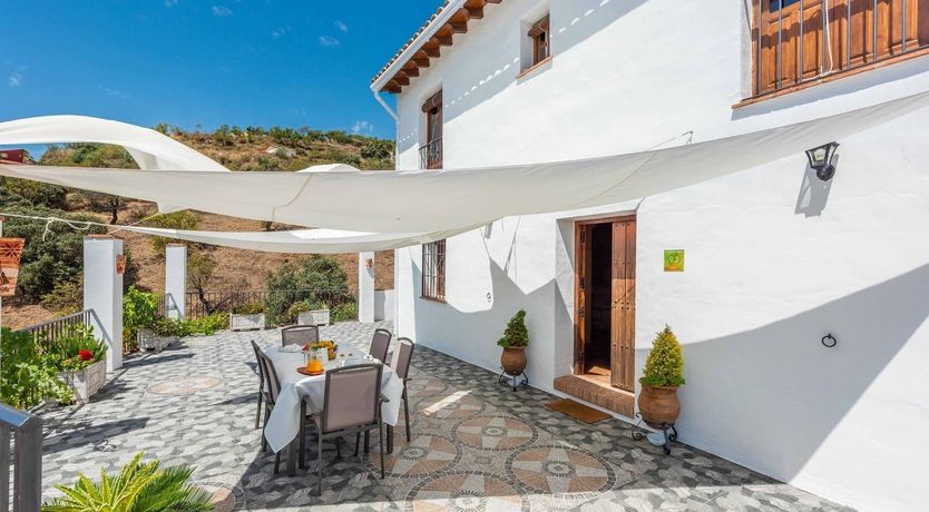 Photo of Tile & Beam