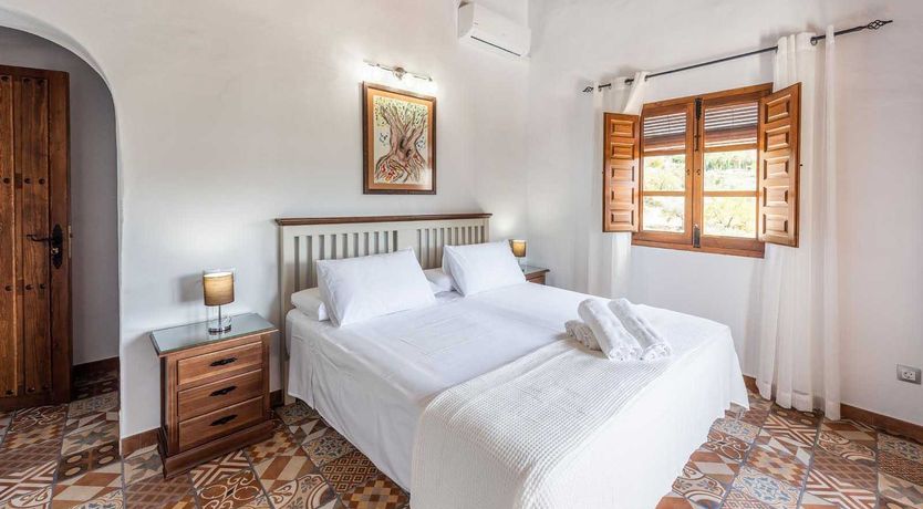 Photo of Tile & Beam