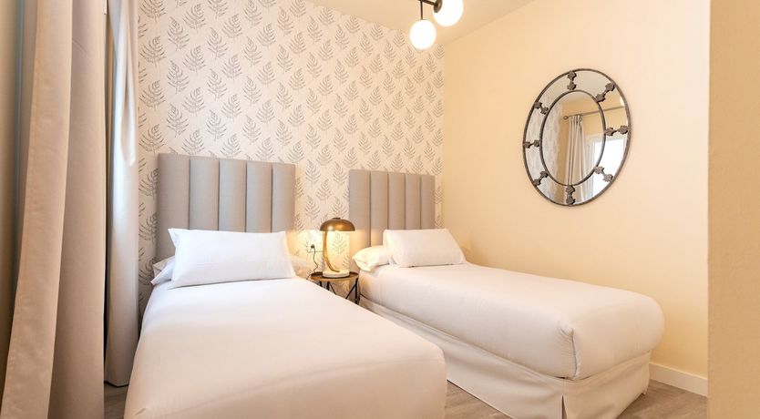 Photo of Golden Flamenco