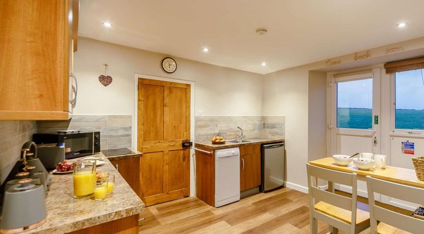 Photo of 2 Bed in Widegates