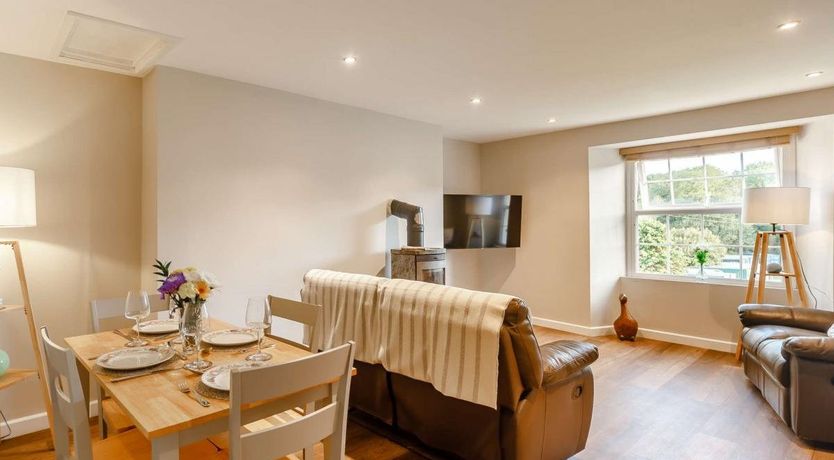 Photo of 2 Bed in Widegates