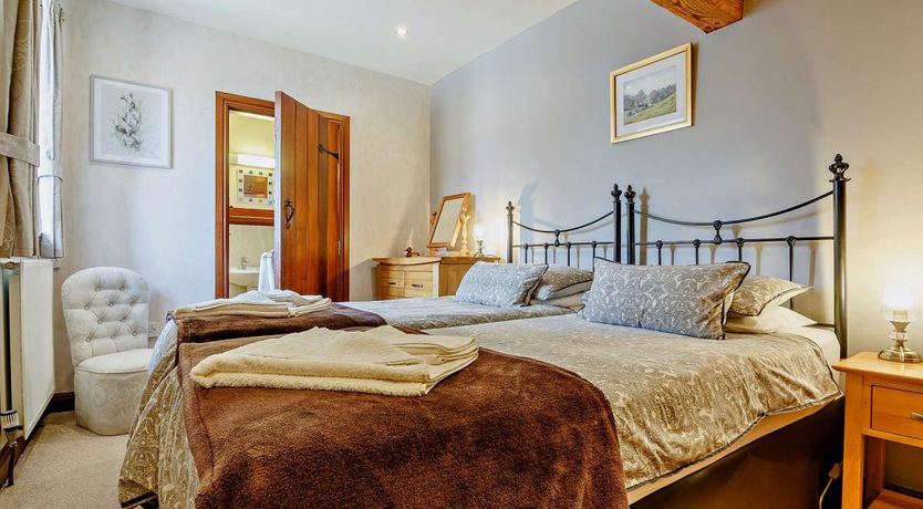 Photo of 2 Bed in Dyffryn Ardudwy